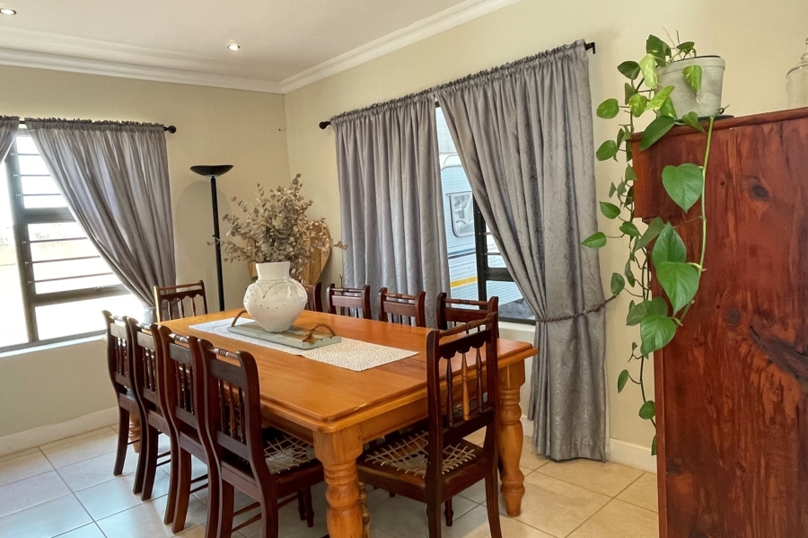 4 Bedroom Property for Sale in Myburgh Park Western Cape